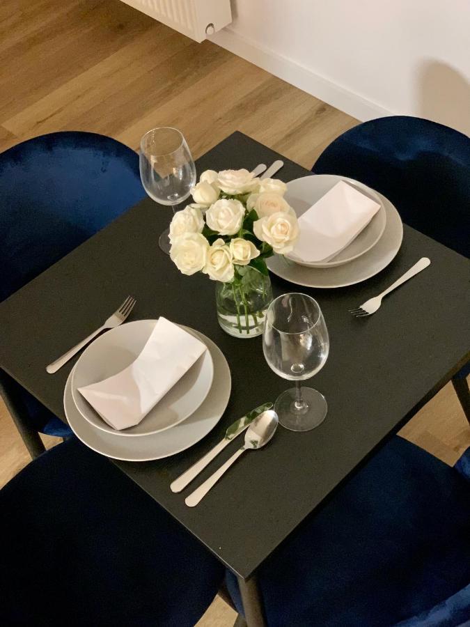 Apartament W Samym Sercu Miasta Z Darmowym Parkingiem Pod Zlotym Lwem -Hotel VI Kłodzko Exteriör bild