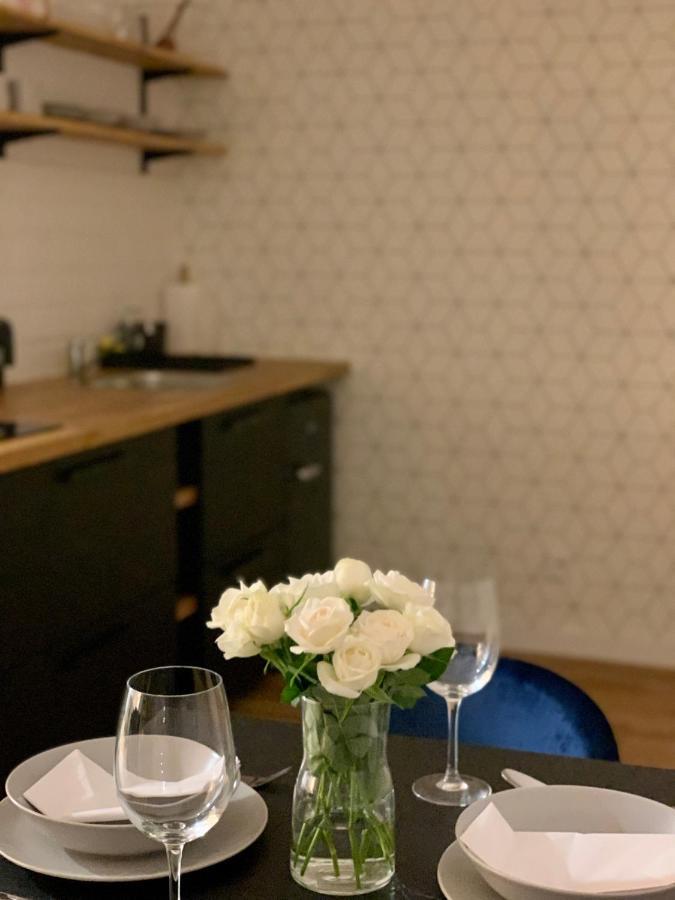 Apartament W Samym Sercu Miasta Z Darmowym Parkingiem Pod Zlotym Lwem -Hotel VI Kłodzko Exteriör bild